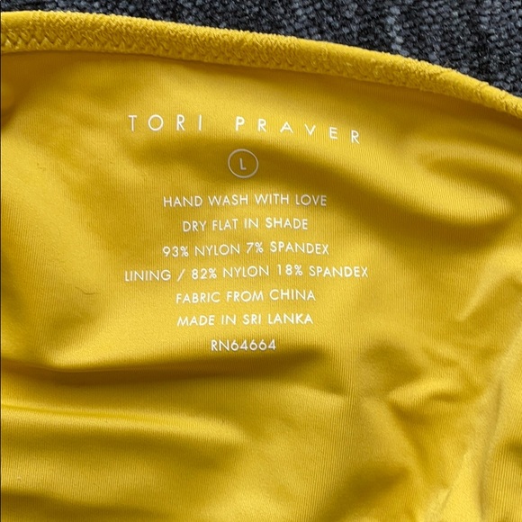 Tori praver bikini - Picture 9 of 10